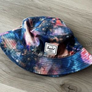 Brand new Herschel Hat, perfect for summer.
Fun design.